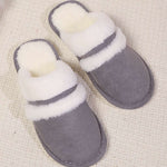 Contrast Faux Fur Round Toe Slippers